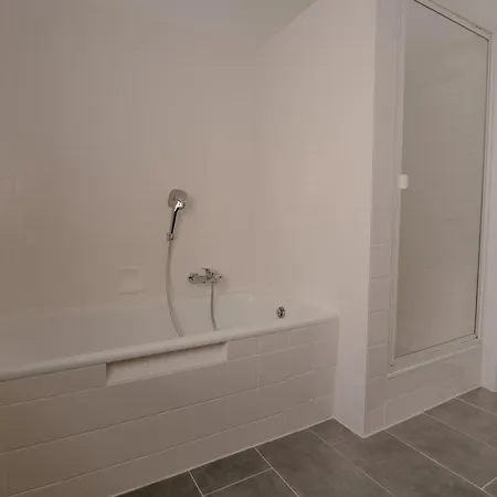 Mit Ladesaeule & Balkon * קאסל