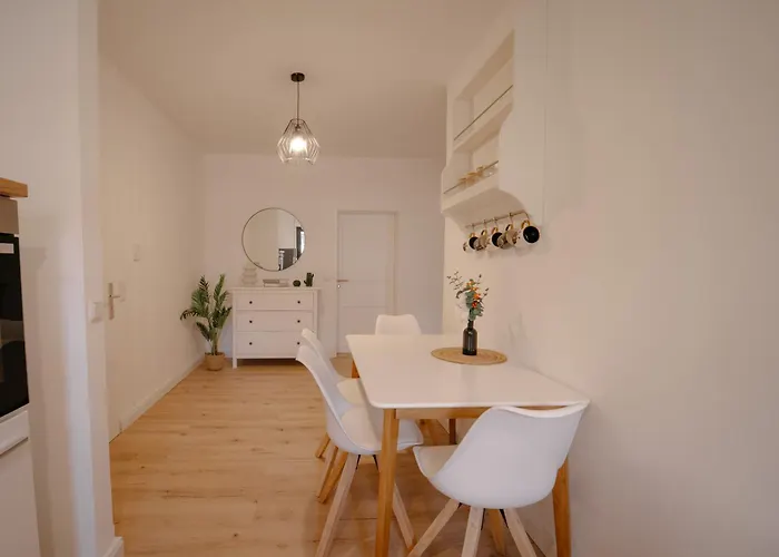 Mit Ladesaeule & Balkon Apartment